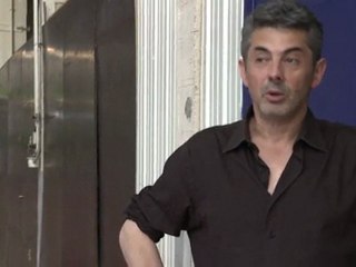 Chap 1.2 - Les jouets m’intéressent assez peu et les gens je sais pas quoi leur dire