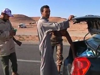 Civilians flee fighting in Bani Walid