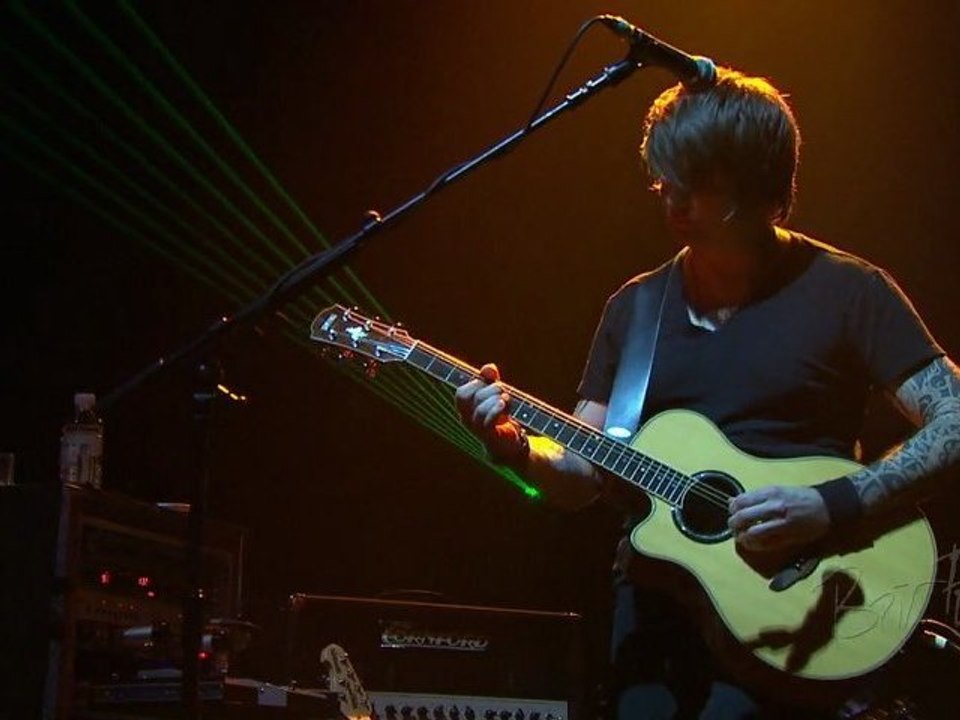 "Wish You Were Here" performed by Brit Floyd - the Pink Floyd tribute show