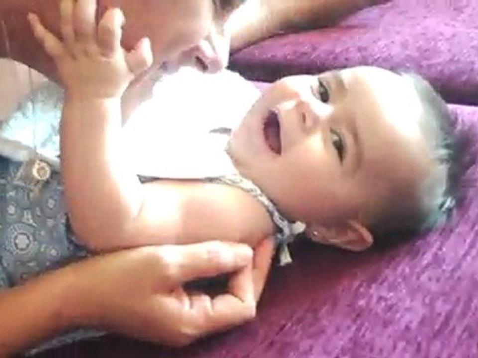 CAMILA RIENDOSE 2