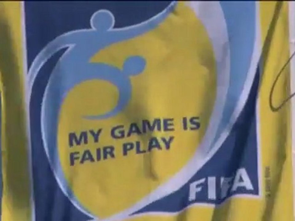 FIFA - Blatter will Amtszeit erfüllen