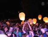 Des lanternes japonaises dans le ciel de Kiev
