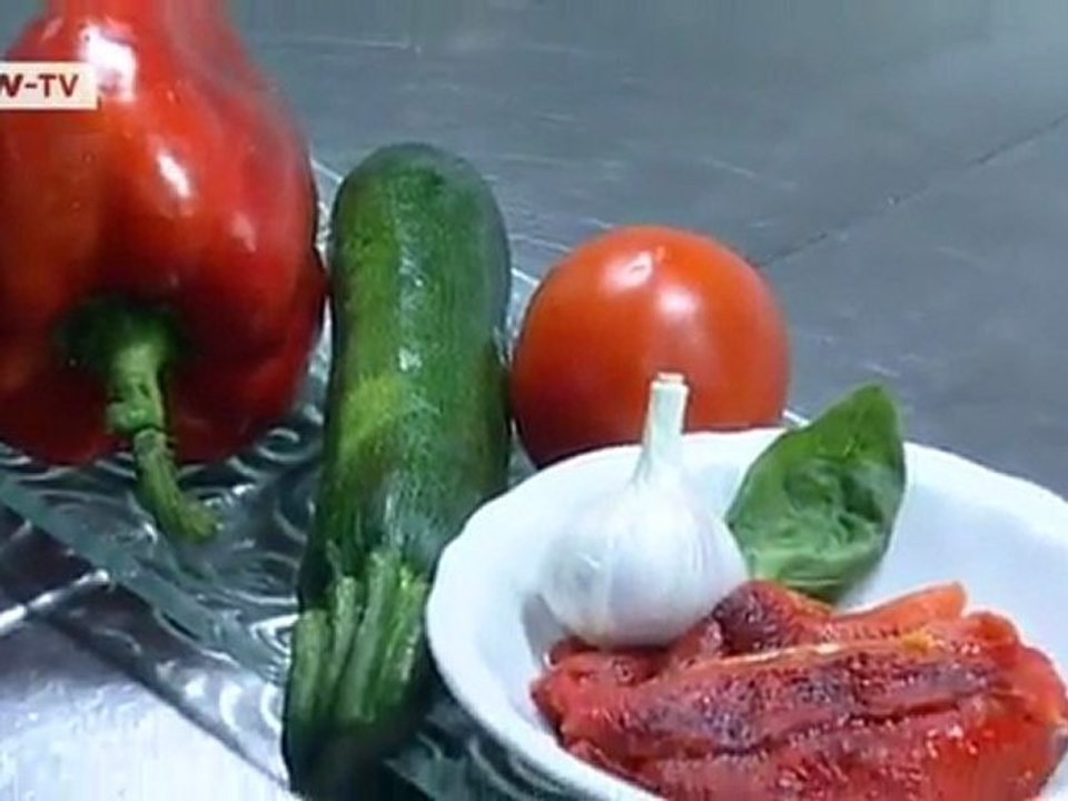Zucchini with Tomato and Fresh Pecorino Filling | euromaxx