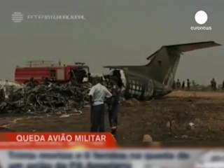 Angola'da askeri uçak düştü: 17 Ölü