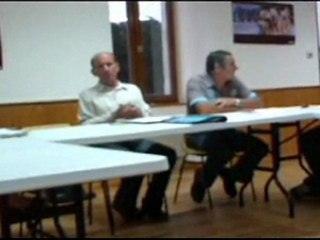 le  maire  insulte les habitants, et  menace