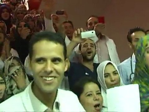 Sarkozy e Cameron são recebidos em Trípoli