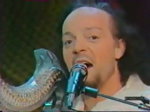 Alan Stivell - Tri martolod