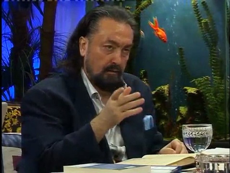 HARUN YAHYA TV - HİCR SURESİ'NDEN HİKMETLİ AÇIKLAMALAR; SABAH VAKTİ İNSANLARIN KORKUYA AÇIK OLDUKLARI VAKİTTİR. ALLAH O VAKİTLERDE FELAKET GÖNDERİYOR