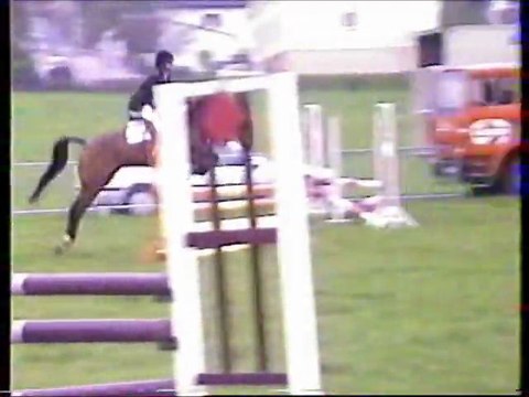 Vidéo CCE (obstacle) Emeraude Chaumont