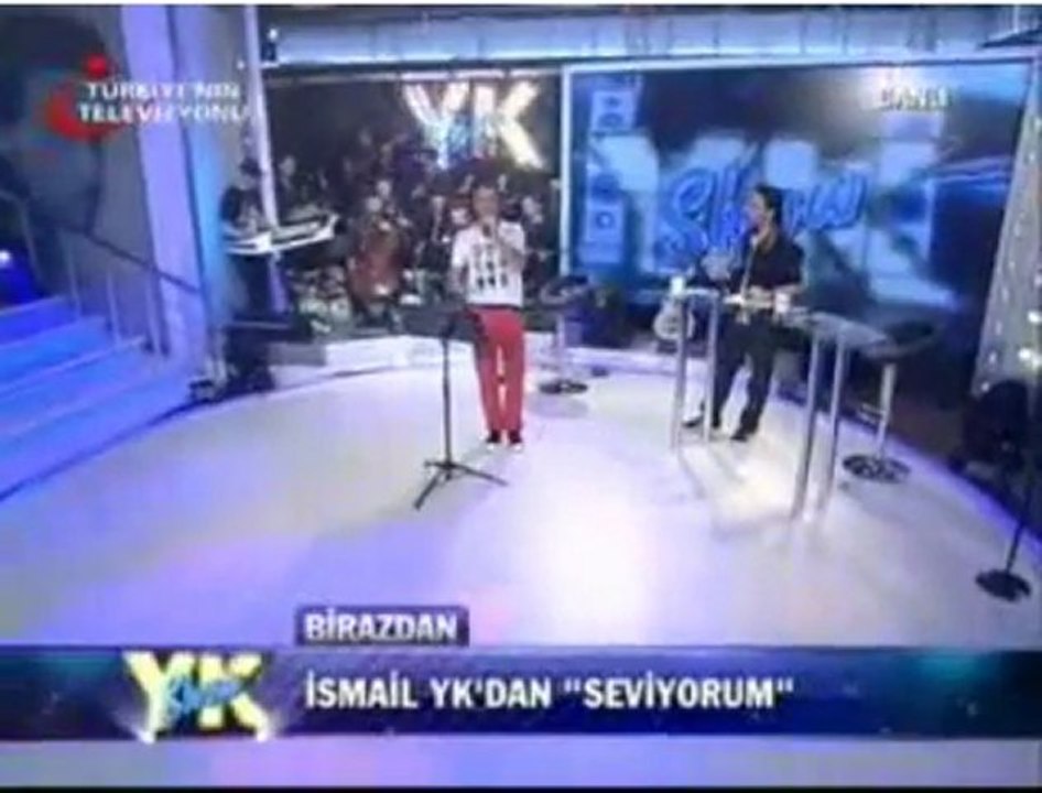 sinan özen kapına kırmızı bir gül bıraktım