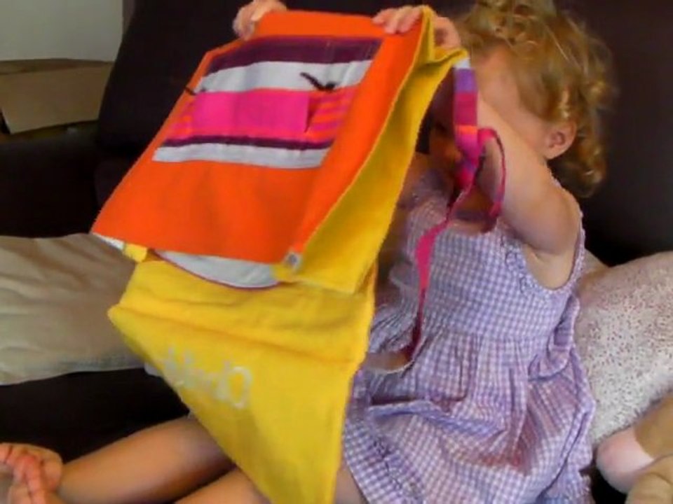 Clotilde découvre son cartable