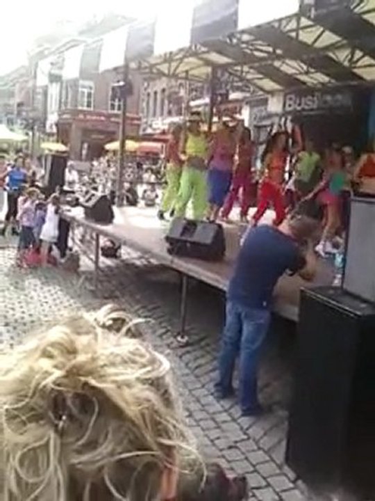 Zumba à binche le 10.08.2011 Malicia