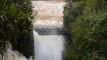 7_ Chutes d'Iguaçu, débit rapide avec fleuve au fond, côté Argentine