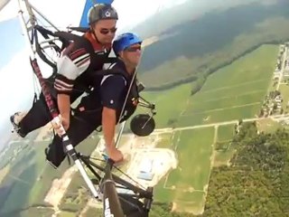 Hilarious Hang Gliding Puke at  2,000 Feet
