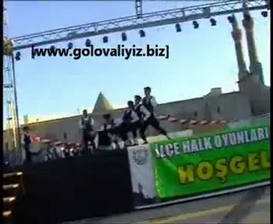 Erkek Folklor Ekibi, Sivas Şenliklerinde.