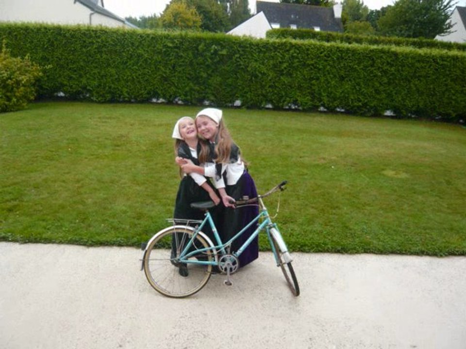 Les petites bretonnes , la valse des beaux jours