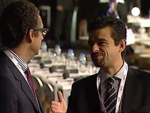 Los ministros de economía de la Eurozona intentan...