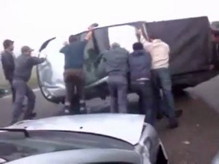 300 AUTOMÓVILES EN UN ACCIDENTE