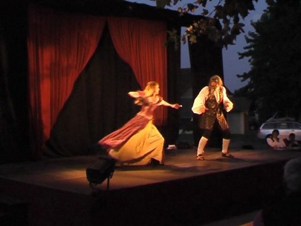 Escrime artistique combat Commedia. frederic trin