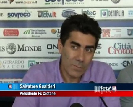 Fc Crotone | Crescenzi, darò il massimo per questa maglia