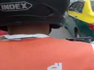 Adiós al regateo, los mototaxis en Bangkok ahora tienen taxímetro