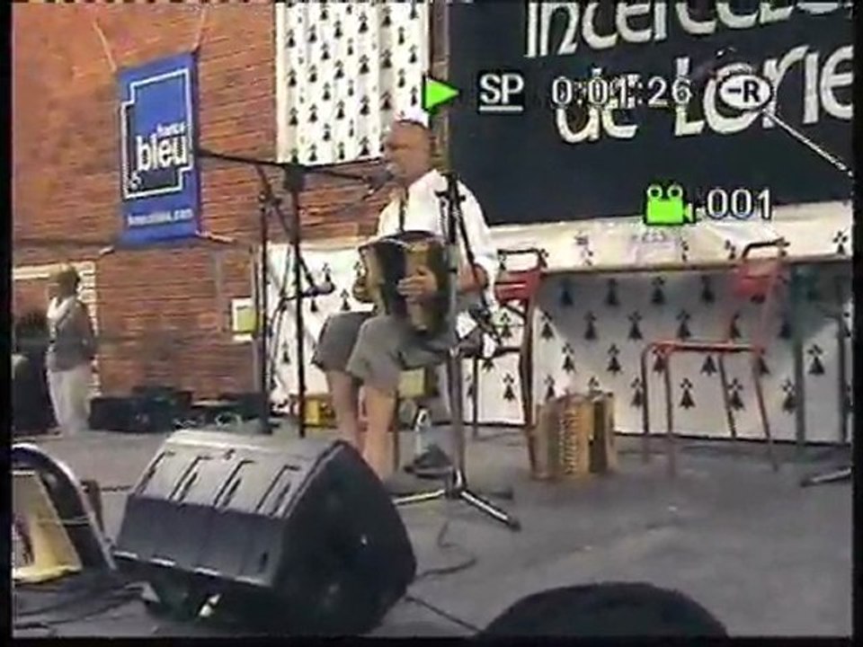 Yann DOUR en fest noz lors du festival Interceltique