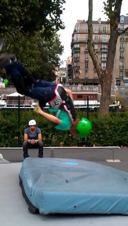 trotinette freestyle :deuxième essais de backflip Matis Deleplanque 11 ans