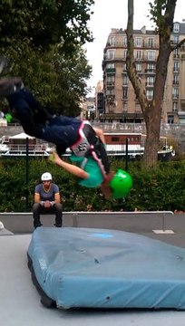 trotinette freestyle :deuxième essais de backflip Matis Deleplanque 11 ans