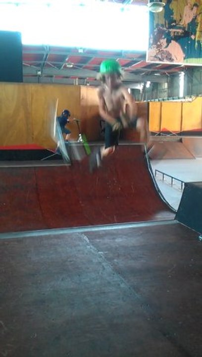 trotinette fresstyle scooter Lille Matis Deleplanque 11 ans