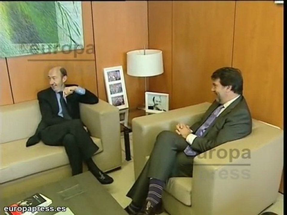 Reunión de Rubalcaba con Pedro Alonso