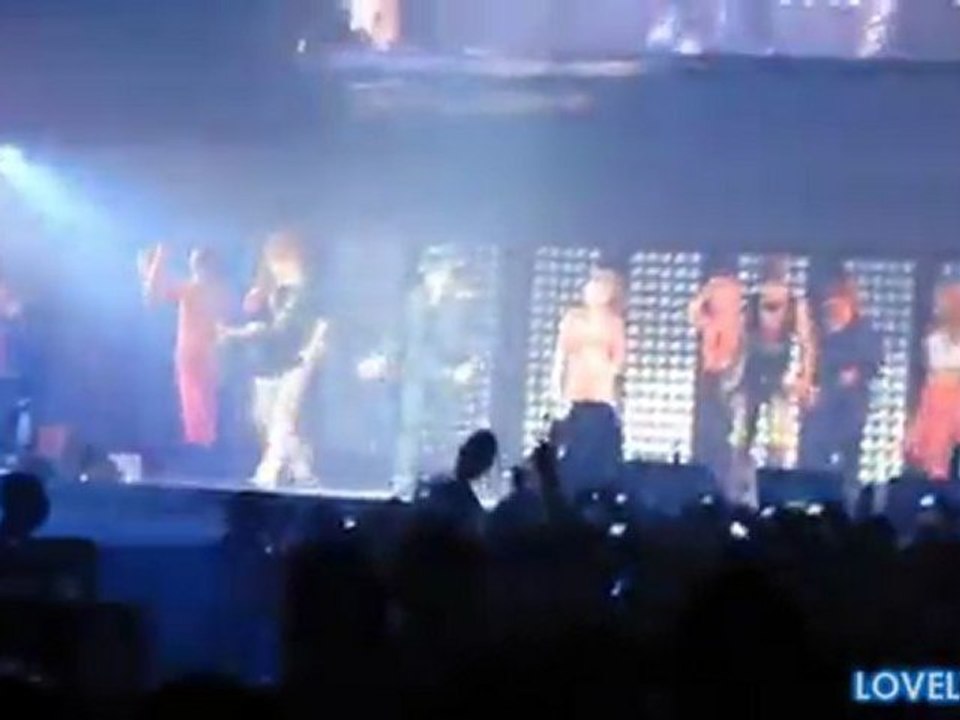 SHINee Minho SNSD Yuri (MinYul) - HAND GESTURE