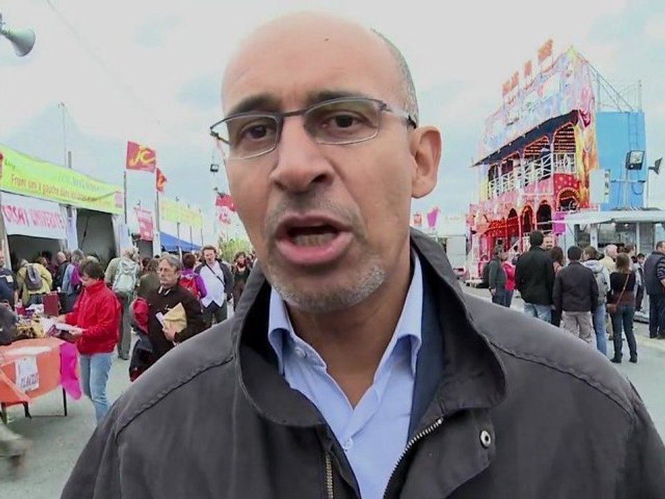 Harlem Désir en visité à la fête de l'humanité