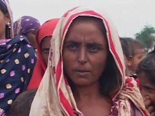 More than 300,000 homeless in Pakistan floods