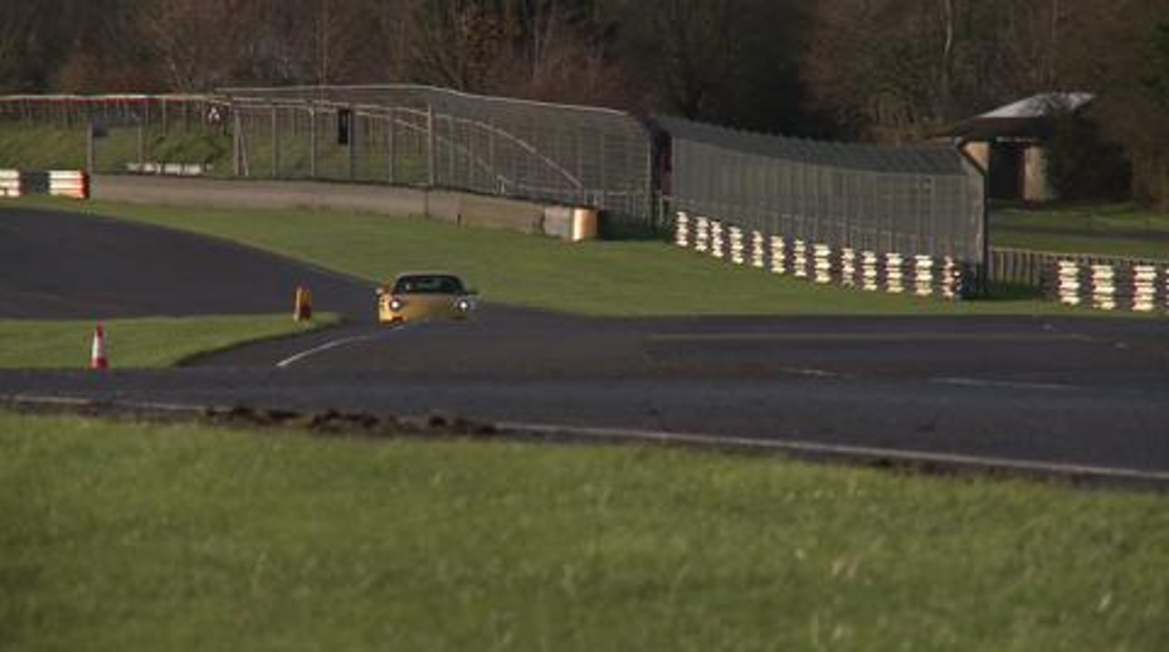 911 Turbo vs GT-R vs R8 V10