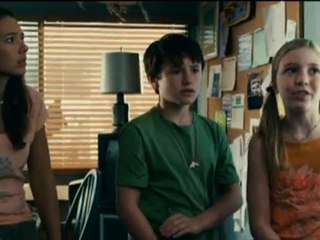 Dolphin Tale - A Dolphin´s tail is meant yo flex up and down