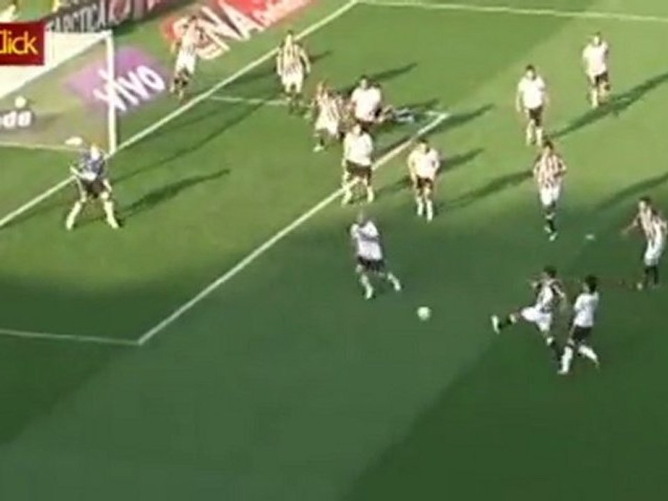 Corinthians perde clássico com o Santos e deixa a liderança do Brasileirão
