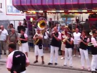La moto et le taureau - Feria du Grau du Roi - 17 sept. 2011