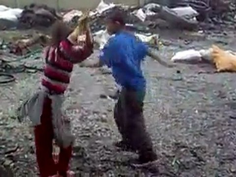 çocuklar harika roman havası dans yapıyorlar @ Mehmet ali arslan videos