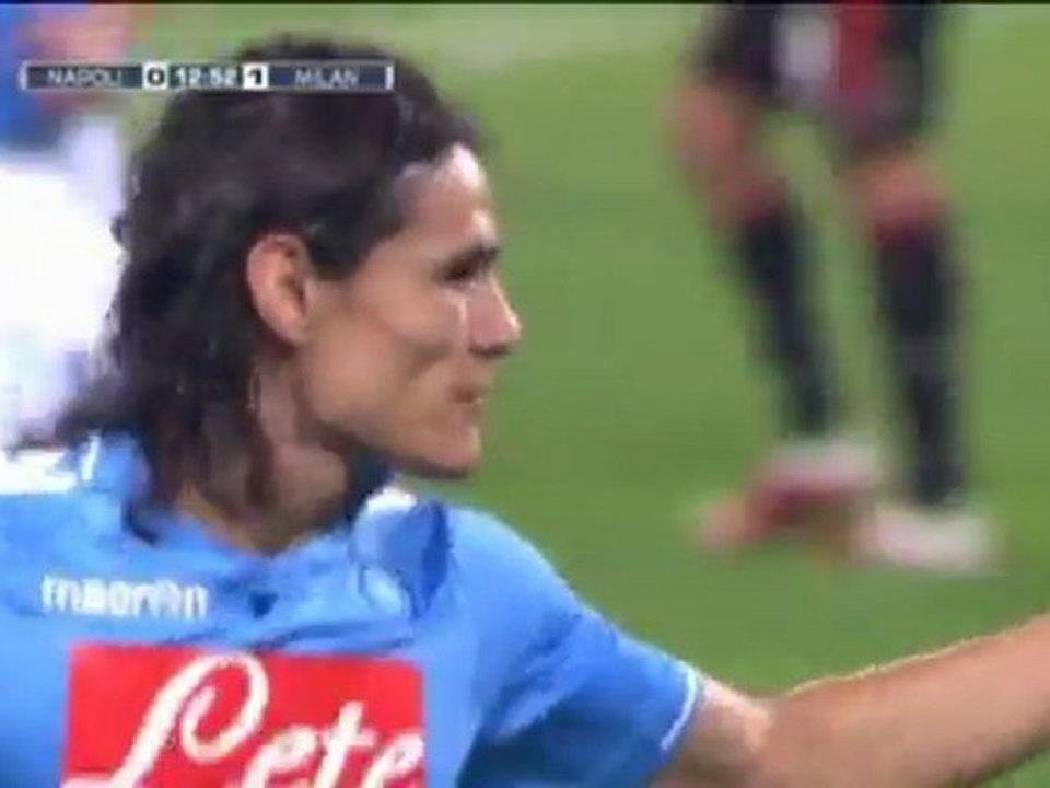 Cavani schießt neapel an die spitze