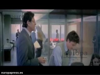 Jennifer Aniston trae consigo más policía