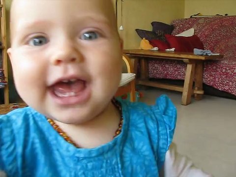 10 mois 1er pas 2.avi