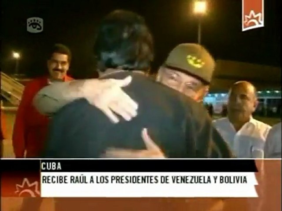Chavez arrives in Cuba