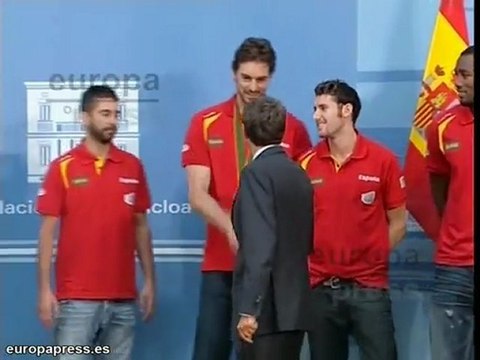 Zapatero recibe a la Selección de Baloncesto