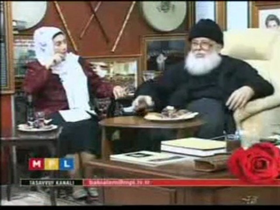 (1) MPL TV Bâb-ı Âlem 03 Ocak 2011 Gâlip Efendinin Güzin Osmancık-la yaptığı söyleşi_(1.bölum)
