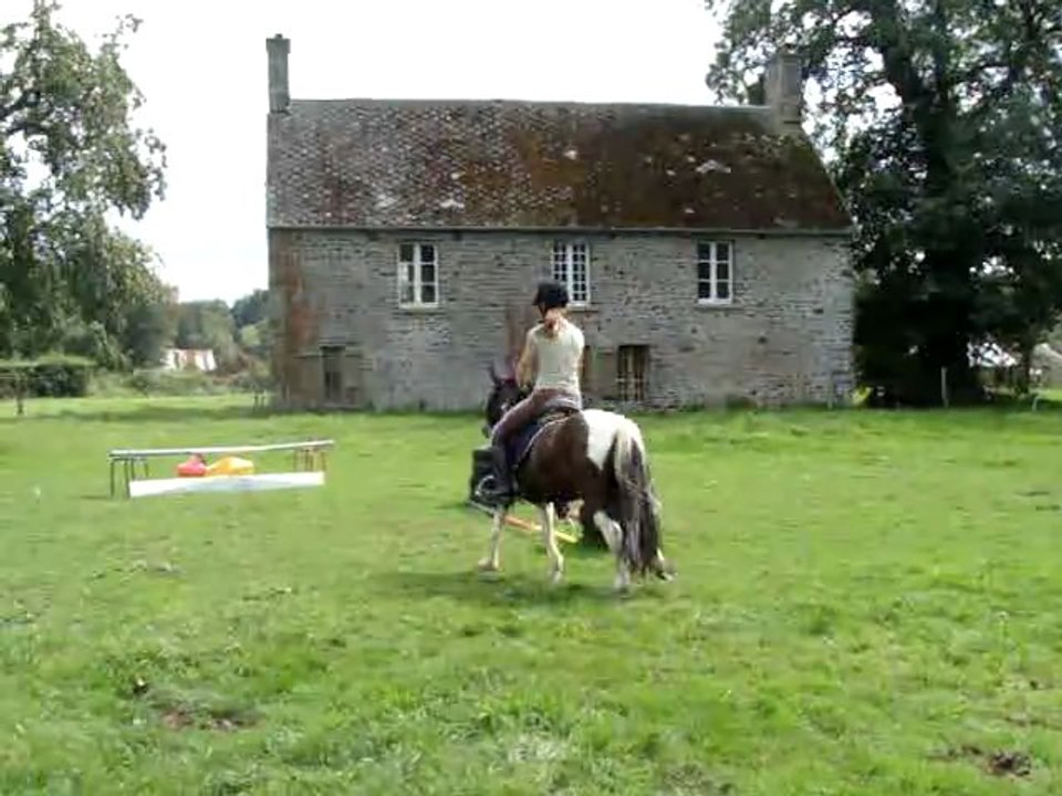 Ninika et Mélanie, parcours 4 obstacles