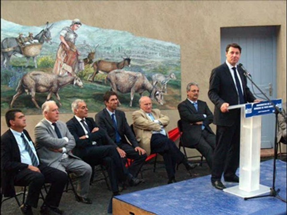 extraits discours estrosi ferme de porte rouge