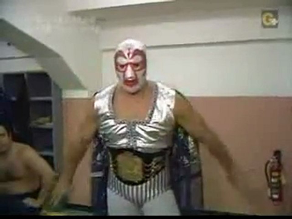 Mil Mascaras vs Genichiro Tenryu IWA Championship P 1