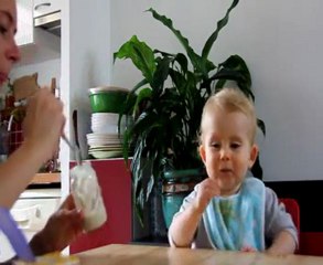 Martin goûte et discute