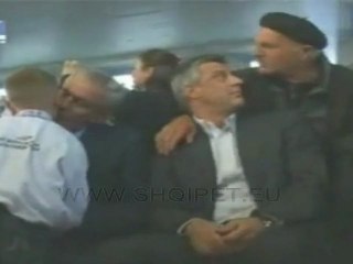 Hashim thaqi  nuk do Puthje