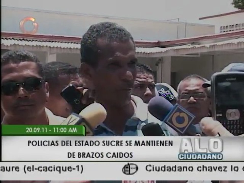 3.600 policías de brazos caídos en Sucre